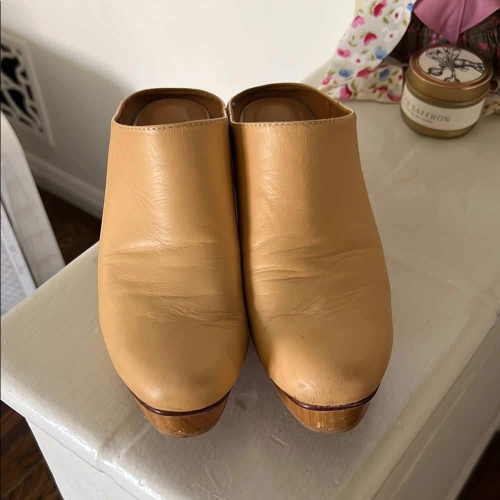 Beklina Matisse Platform Mules Pretzel 🥨 - Picture 3 of 6